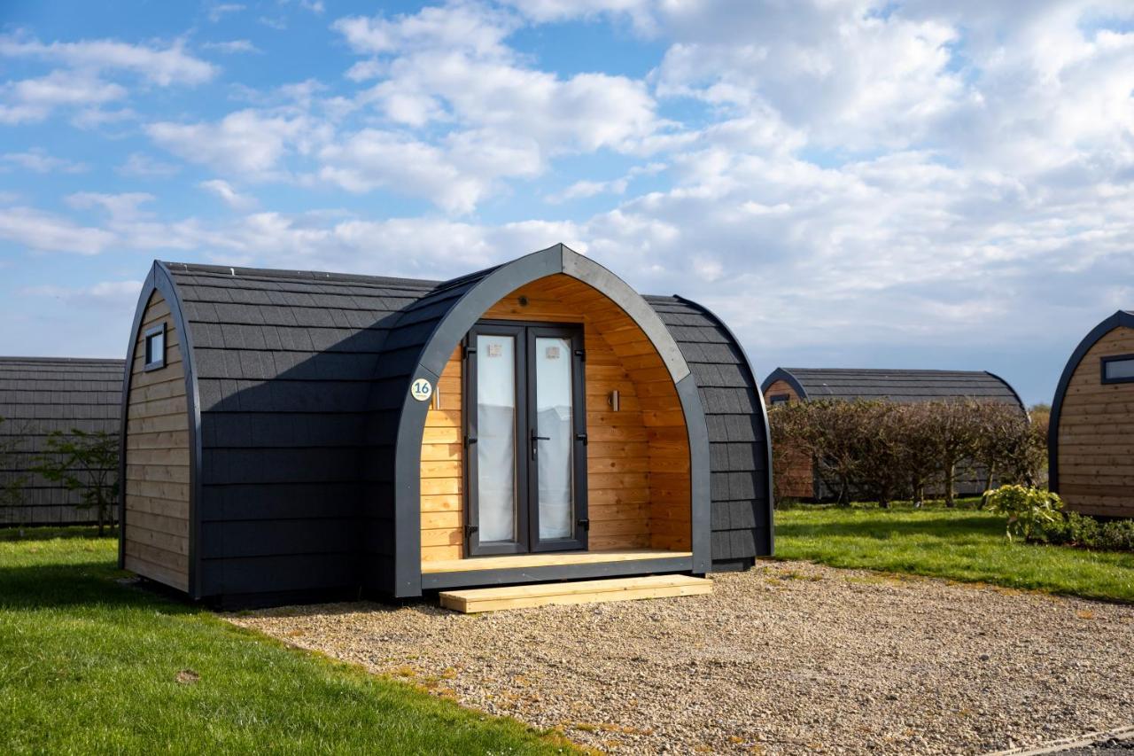 Hotel Camping Pods, Dovercourt Holiday Park Harwich Exterior foto